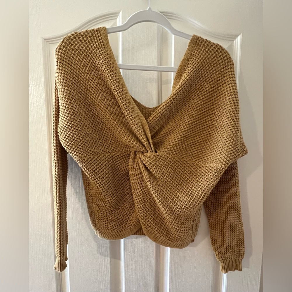 Moon & Madison Twist Front Cozy Knit Sweater